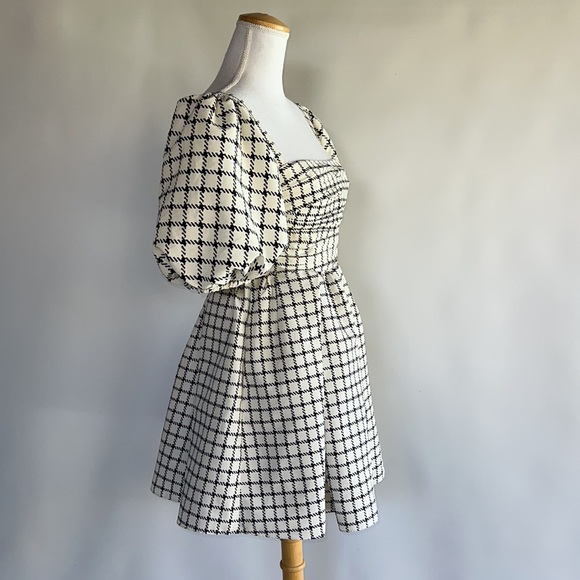 NWOT Self-Portrait Puff Sleeve Monochrome Check Mini Dress - sz 4US - Picture 3 of 7